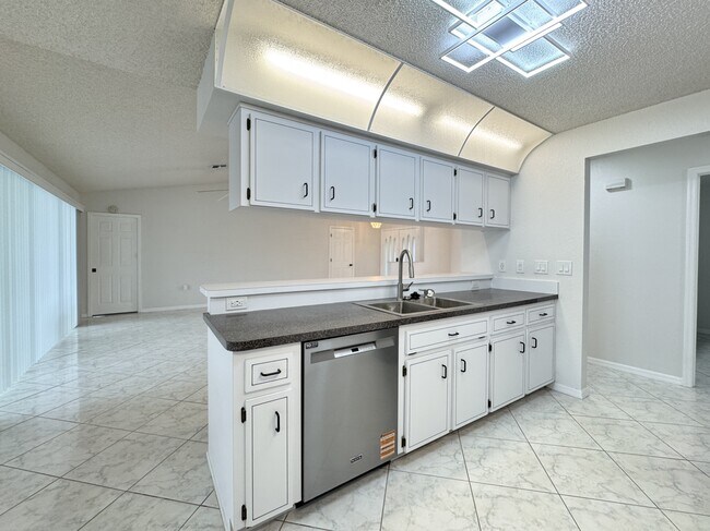 Building Photo - 8442 Eldridge Rd