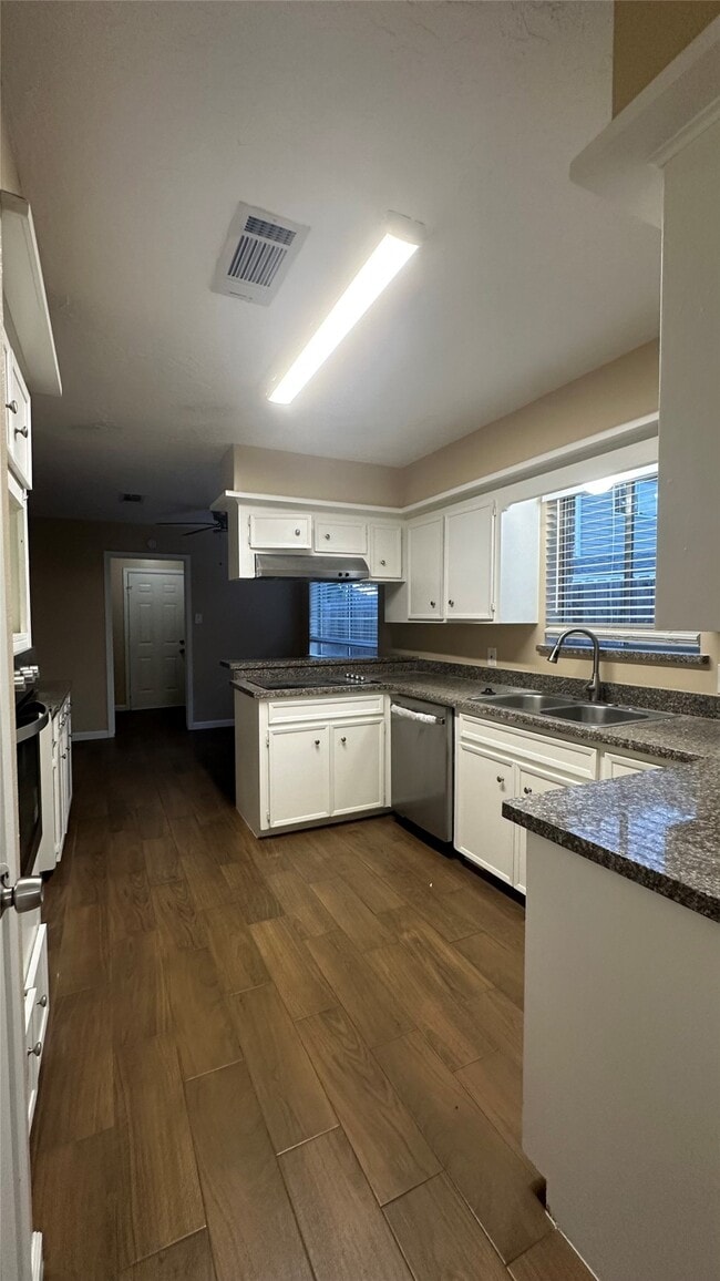 Building Photo - 11503 Briar Forest Dr