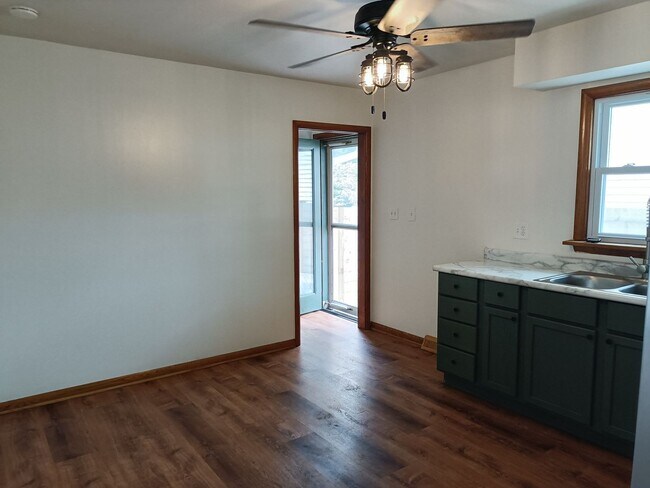 Building Photo - 3 Bedroom SFH in Bayview