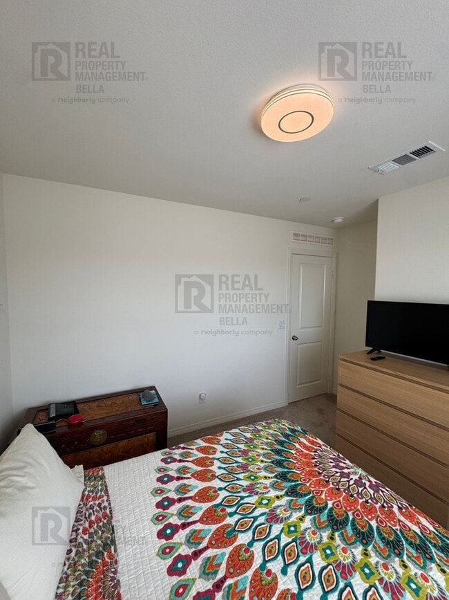 Building Photo - Spacious Corner Lot Home in Desirable Winchester Community – 3 Bed + Office + Large Backyard!