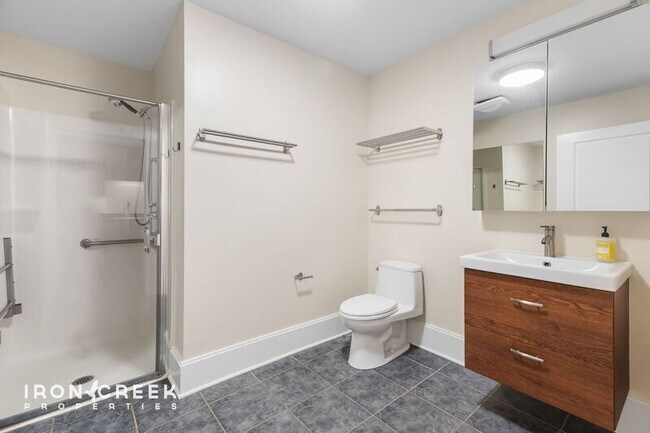 Building Photo - 56 Starnes Ave