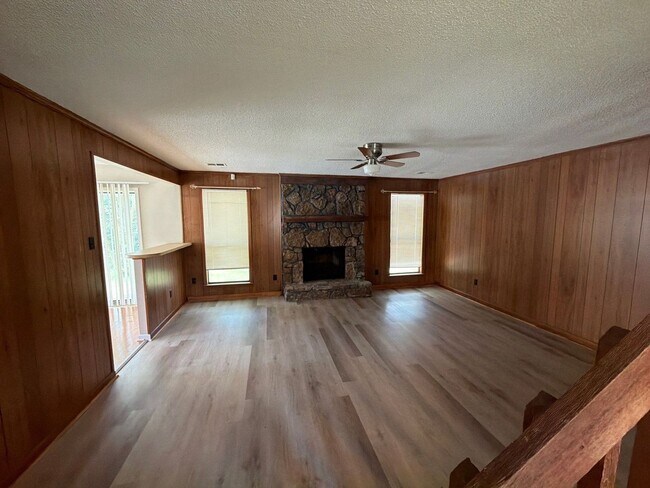Building Photo - 2253 Mangum Rd