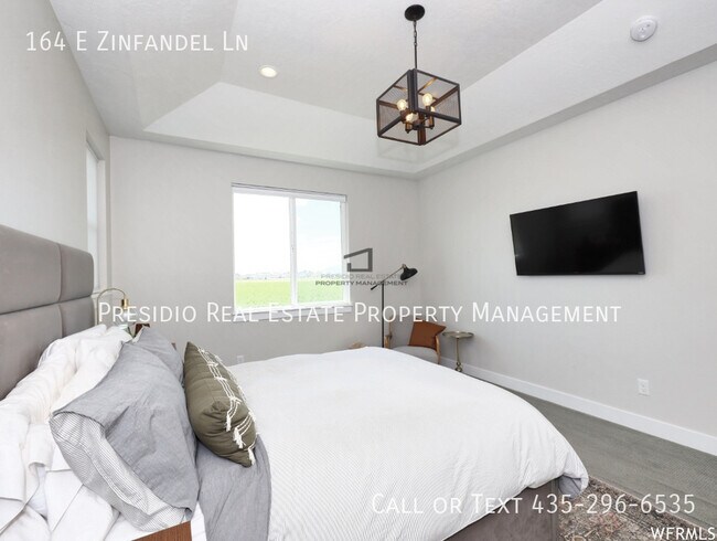Building Photo - 164 E Zinfandel Ln