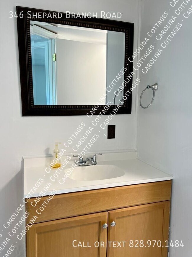 Building Photo - 346 Sheppard Branch Rd