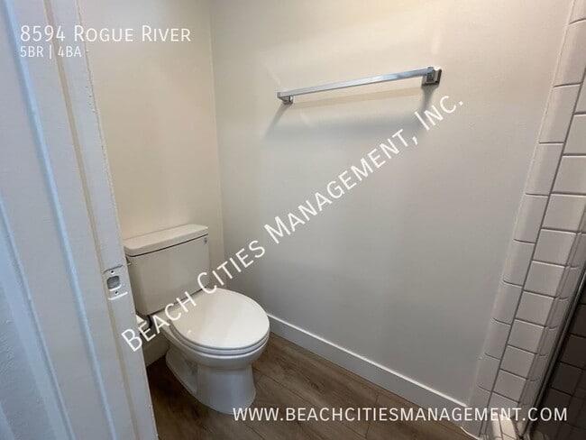 Building Photo - 8594 Rogue River Ave