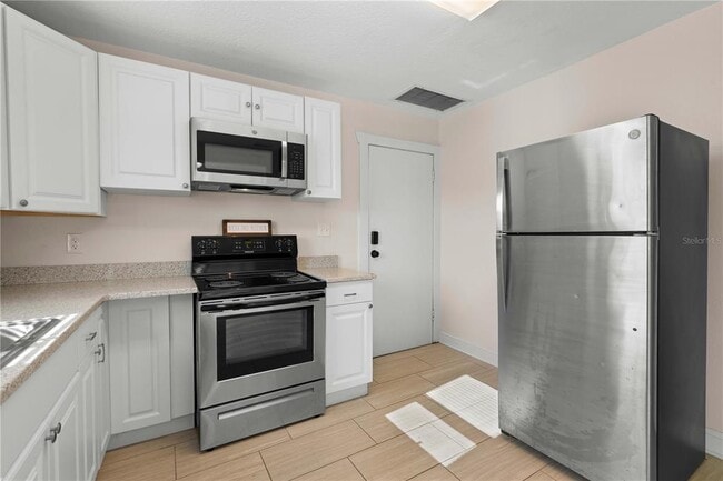 Building Photo - 2717 W Palmetto St