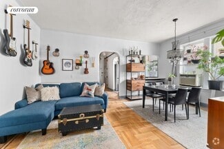 Building Photo - 811 Walton Ave