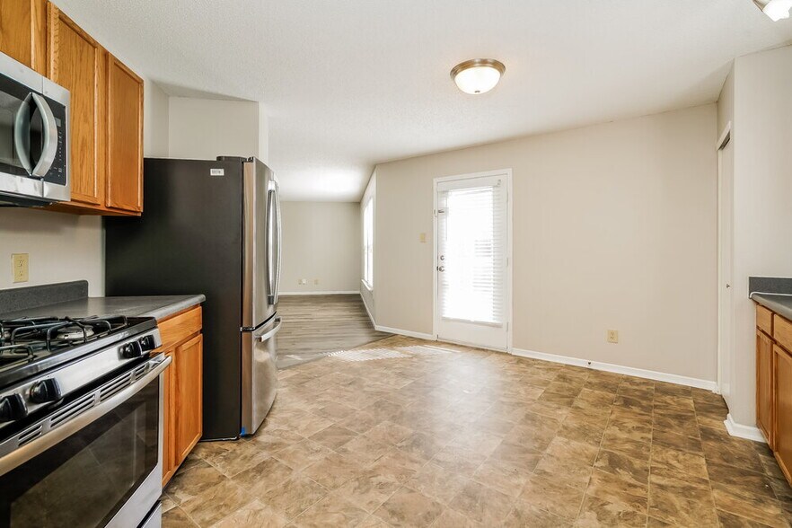 Building Photo - 10841 Zimmerman Ln