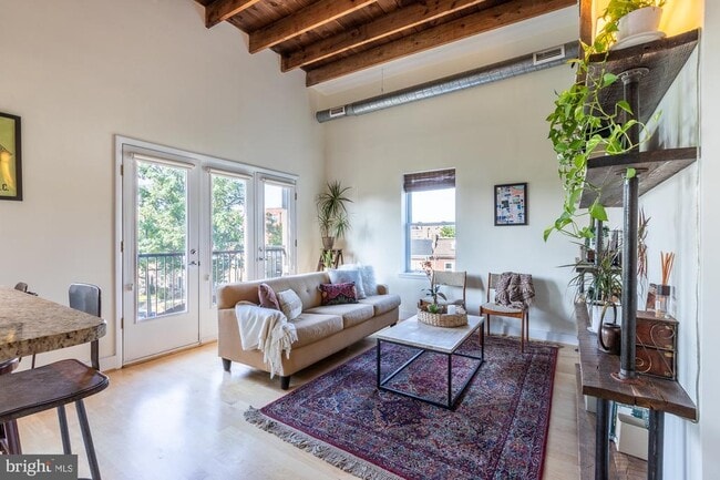 Building Photo - 2201 2nd St NW