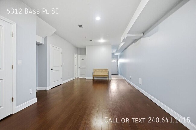 Building Photo - 5312 Bass Pl SE