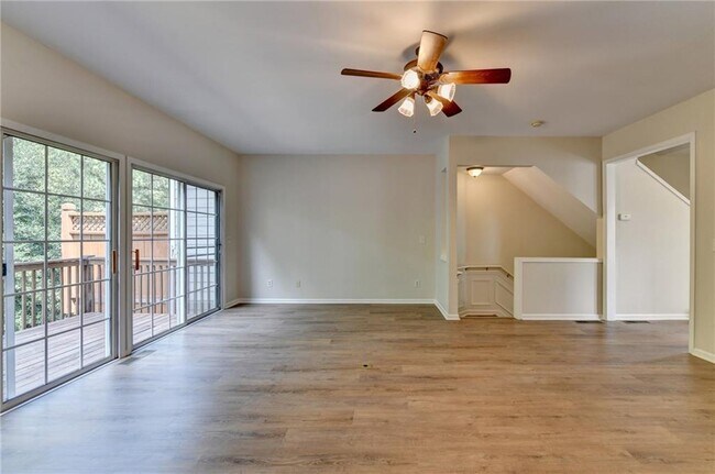 Building Photo - 2026 Merrimont Way
