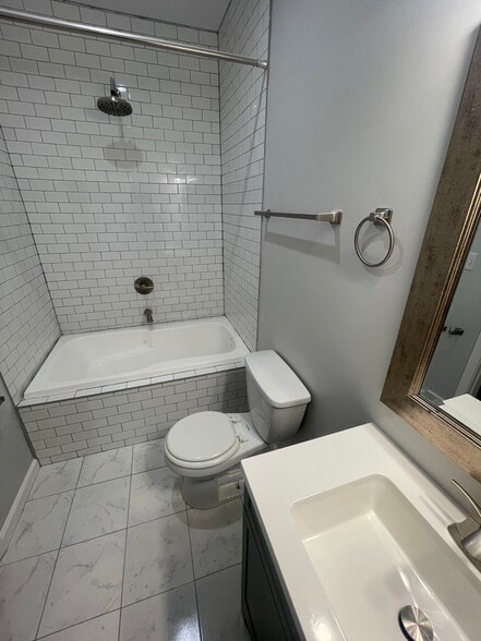 Master Bathroom - 1127 S Carey St