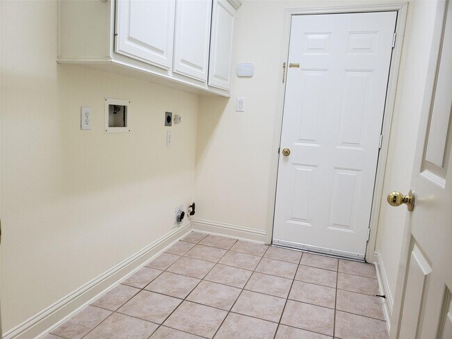 Building Photo - 5319 Ashley Way Ct