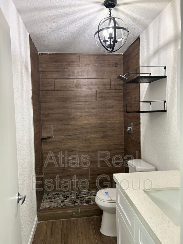 Building Photo - 1606 W Taylor St