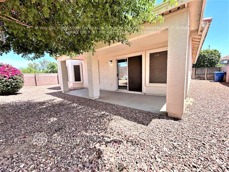 Building Photo - 15722 W Calavar Rd