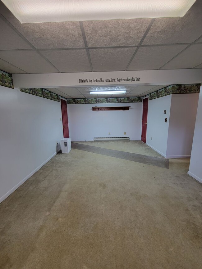 Building Photo - 7170 Ruritan Dr