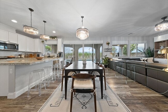 Building Photo - Luxury Dream Home with Unmatched Views and Resort-Style Amenities