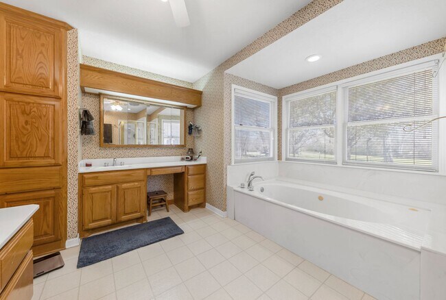 Building Photo - 4269 Wilcox Ln