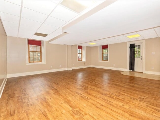 Building Photo - Open House 24th 10:30 to 11:30 AM