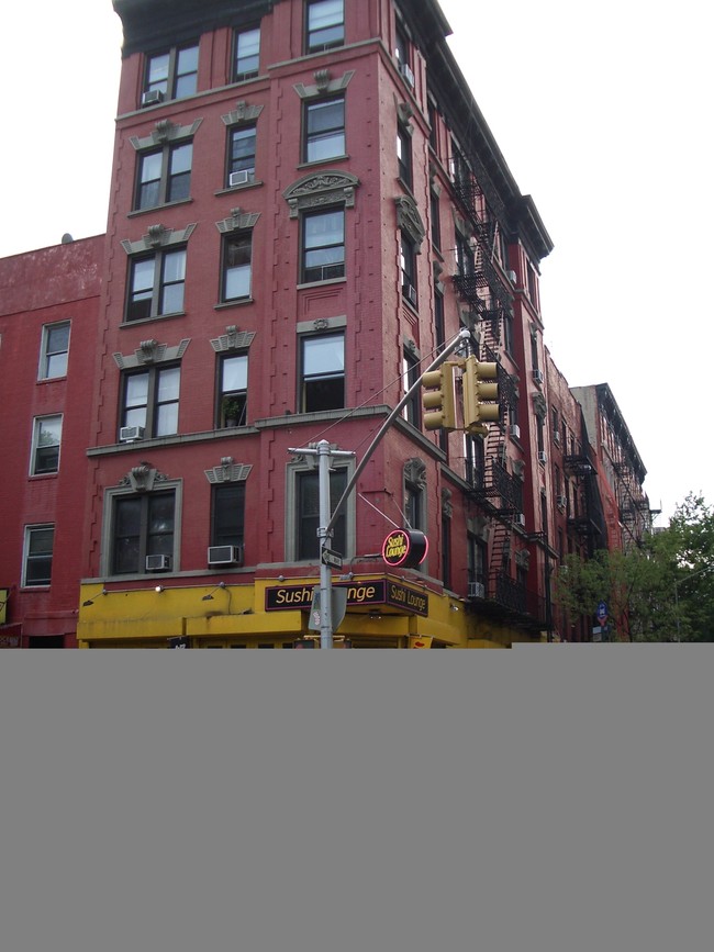 Building Photo - 132 Saint Marks Place