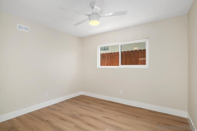 Building Photo - 5051 Lenore Dr