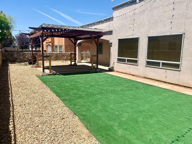 Building Photo - 5548 Patagonia Dr