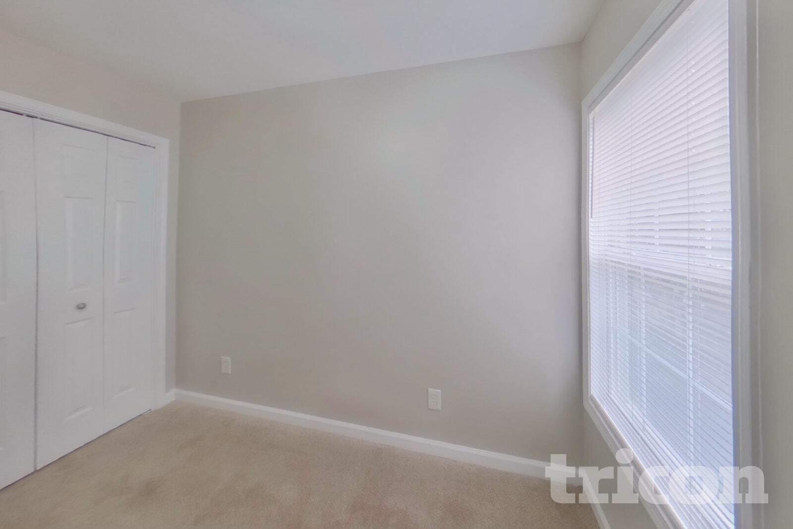Building Photo - 229 Montclaire Cir