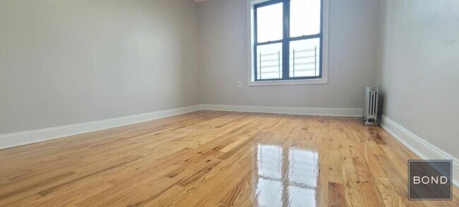 Building Photo - 529 W 179th St