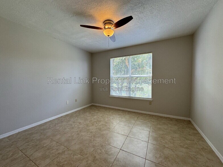 Building Photo - 11530 Villa Grand