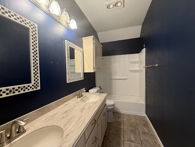 Building Photo - Corner-lot home in the desirable Cooper Creek