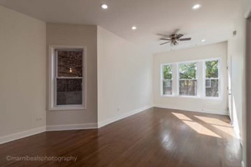 Building Photo - 6117 S Champlain Ave