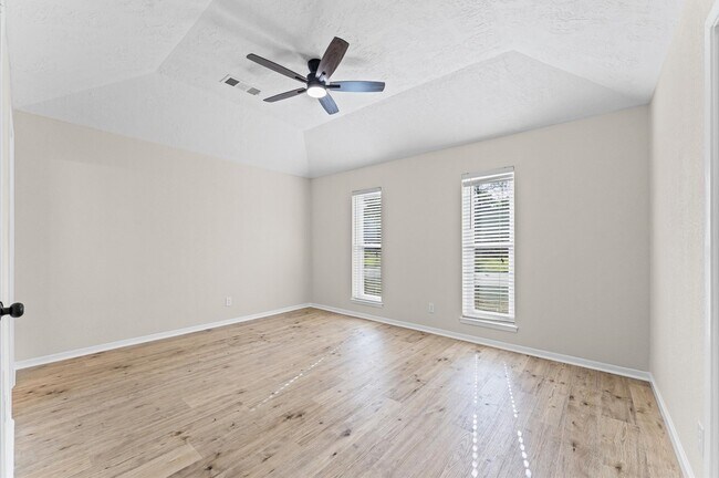 Building Photo - 27241 Wells Ln