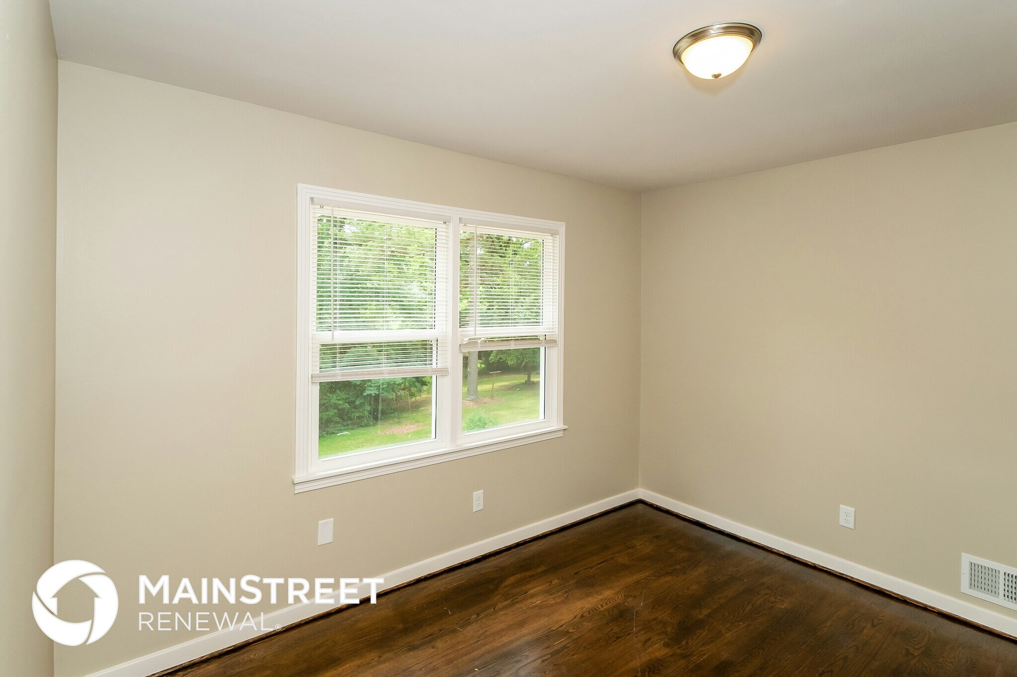 Building Photo - 557 Zinnia Ln