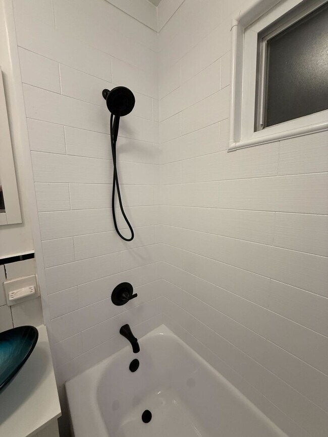 Building Photo - 108-110 Grand Ave.