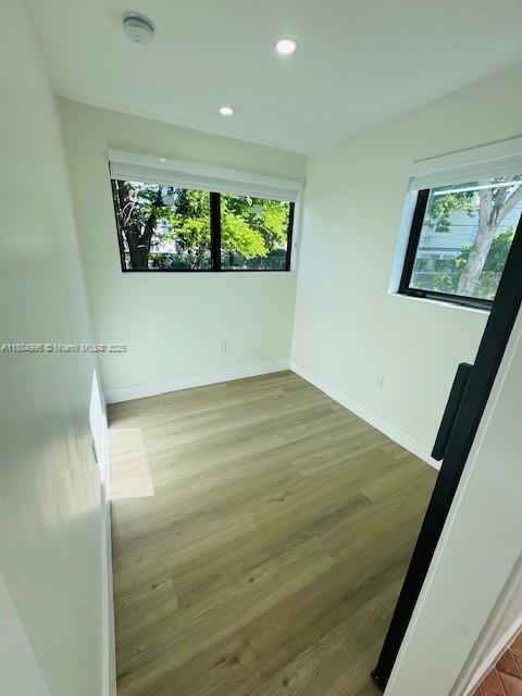 Building Photo - 905 SW 13th Ct