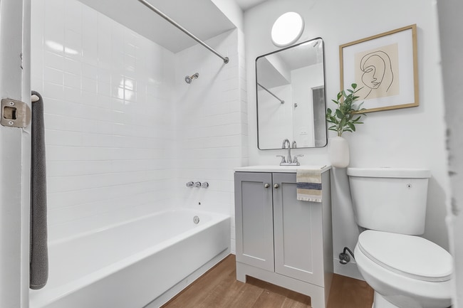 Building Photo - 2627 San Marino St