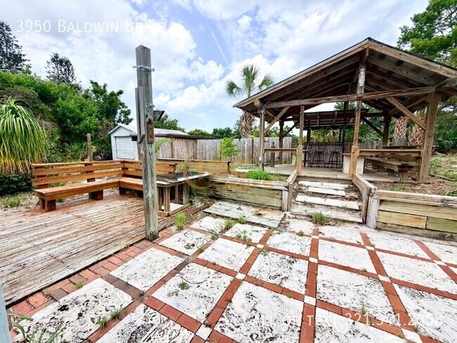 Building Photo - 3950 Baldwin Dr