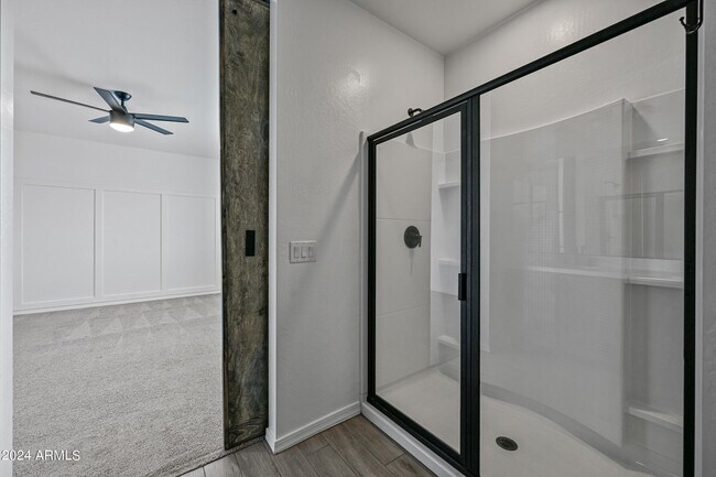 Building Photo - 13360 W Briles Rd