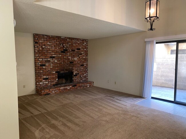 Building Photo - 817 Deseret Way
