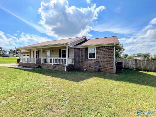 Building Photo - 112 Hazelwood Dr