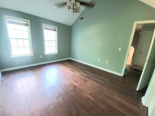 Building Photo - 116 Fox Chase