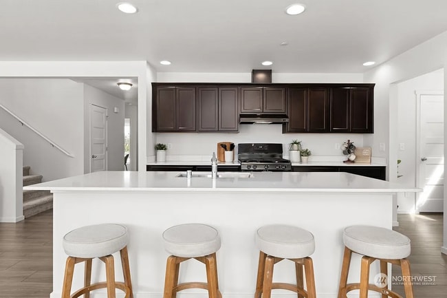 Building Photo - 7206 42nd Pl NE