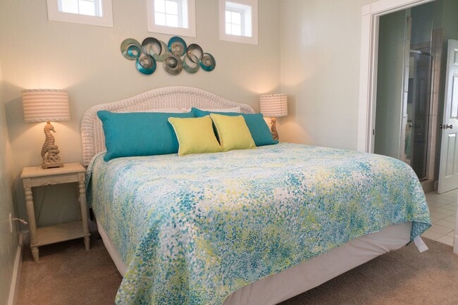 Building Photo - Beautiful 7-Bedroom Beachfront Home on 30A