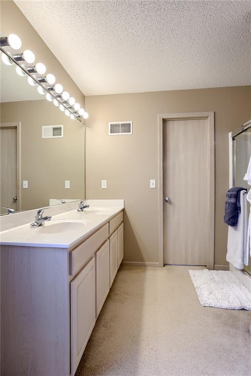 Building Photo - 2157 SW Rambling Vine Rd