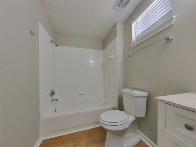 Building Photo - 3126 Kelling St