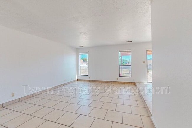 Building Photo - 708 Buckboard Rd SE