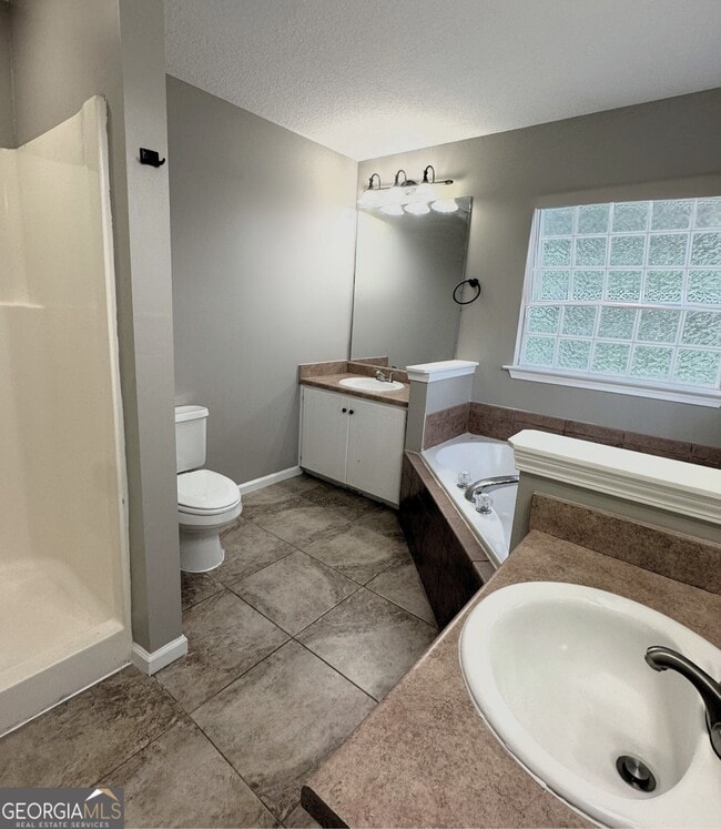 Building Photo - 106 Zinnia Ct