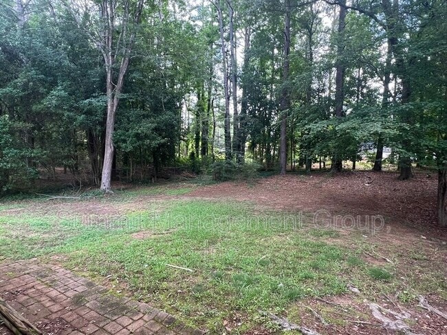 Building Photo - 916 Curry Cir SE