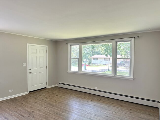 Building Photo - 35339 N Hickory Ln
