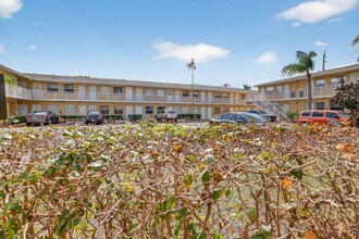 Building Photo - 4051 NE 13th Ave